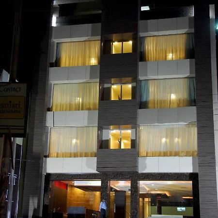 Hotel Garnet Durg Exteriér fotografie
