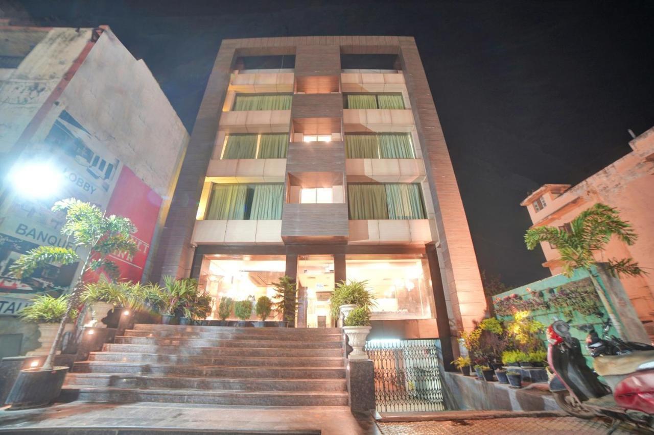 Hotel Garnet Durg Exteriér fotografie